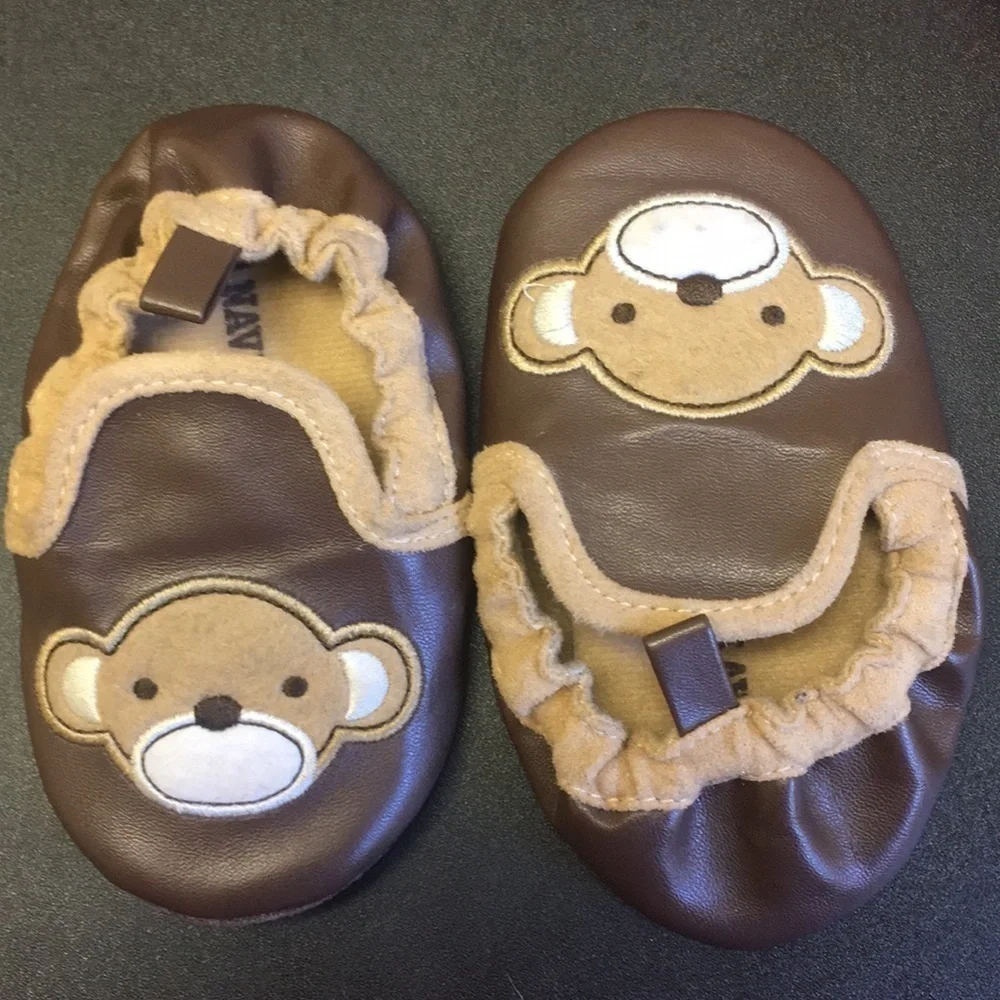 Brown Baby Bear Slippers With Sole Gripping Sz 5 baby